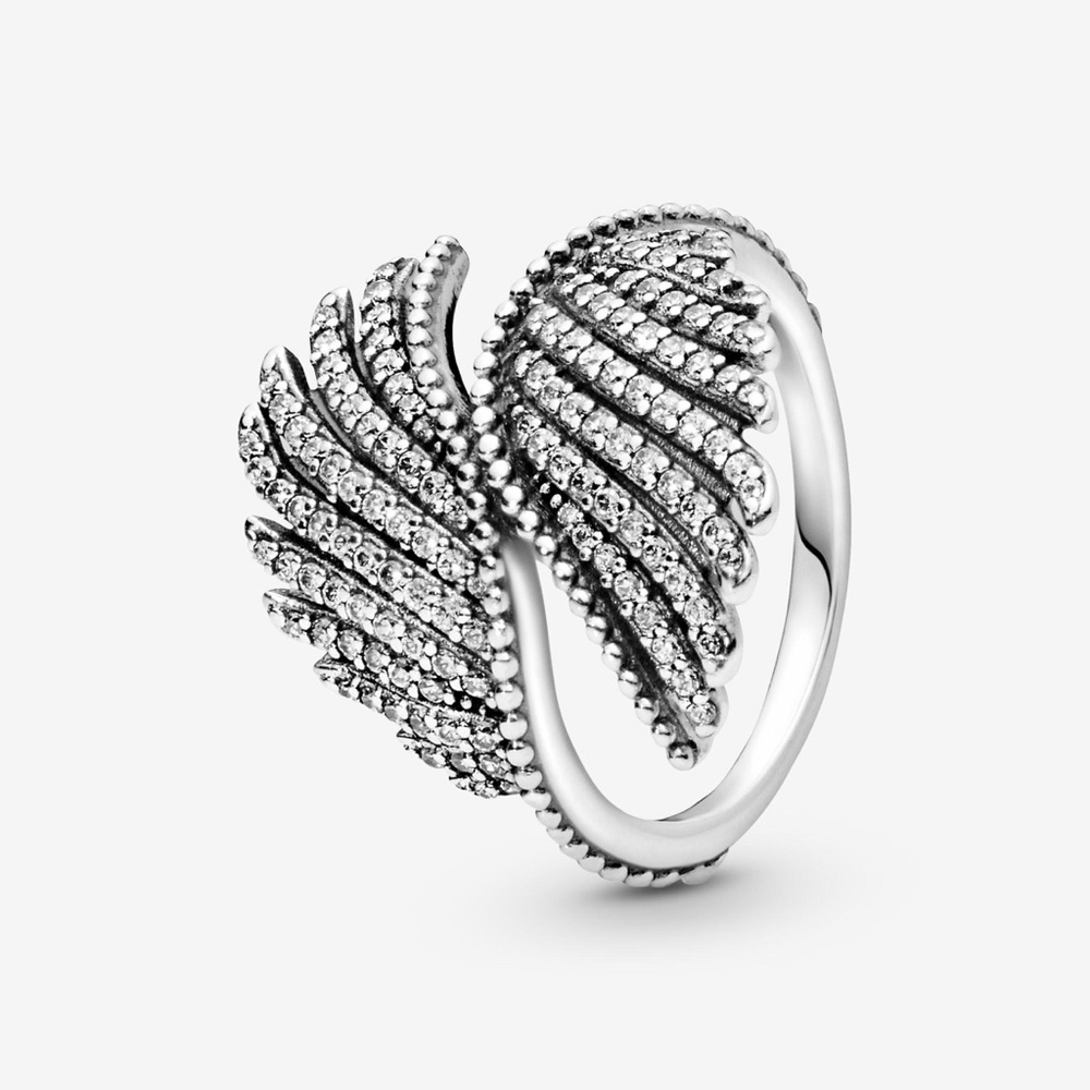 Pandora Majestic Feathers statement ring